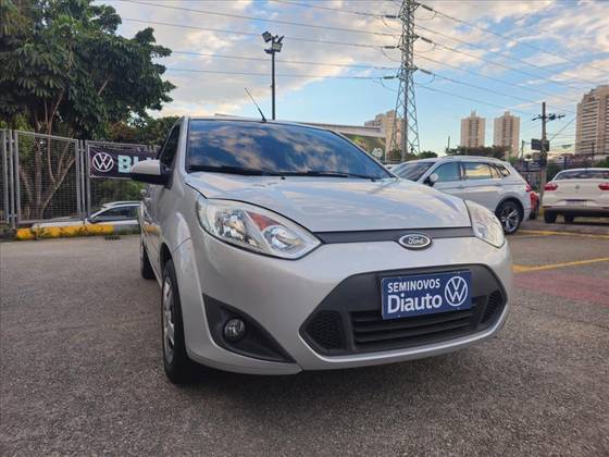 FORD FIESTA 1.6 SE HATCH 16V FLEX 4P MANUAL